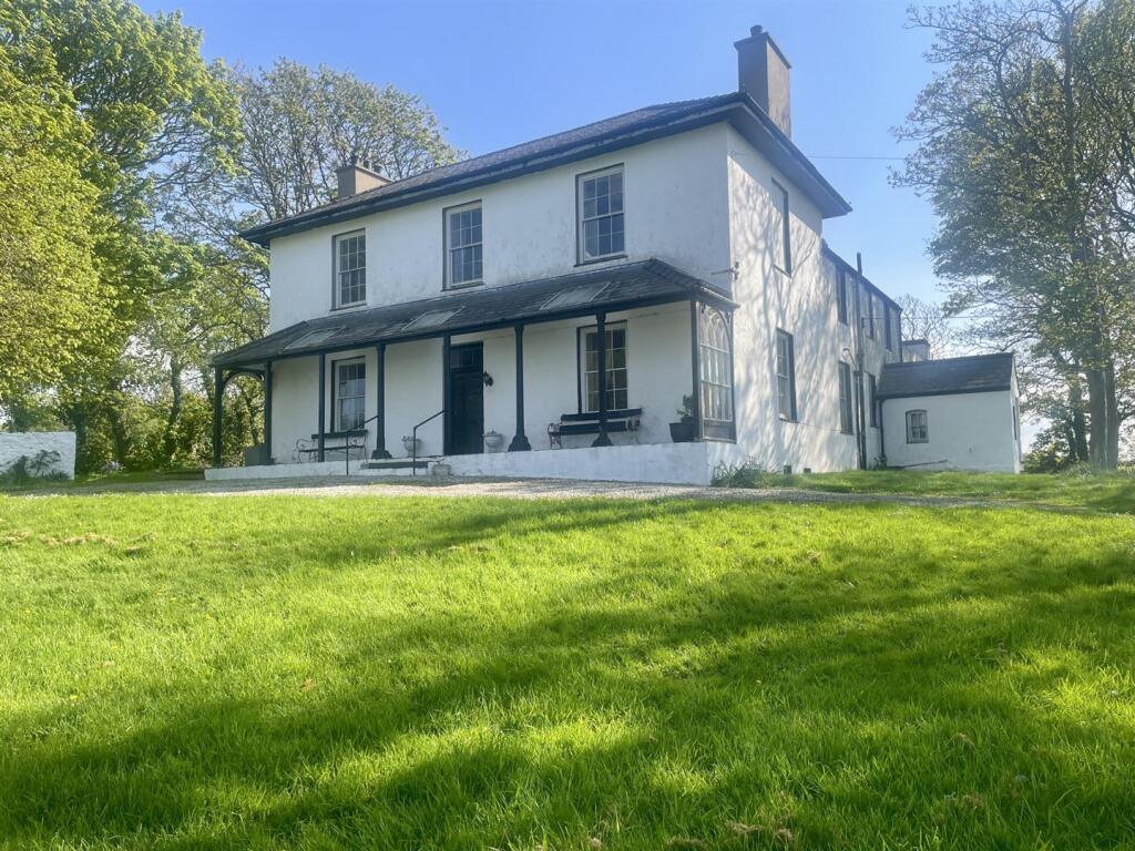 Main image of property: Amlwch