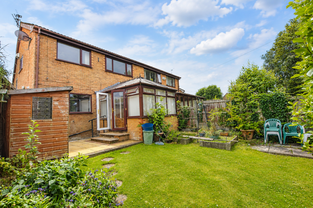 Taunton Avenue, Leigh, WN7 5PT photo 2