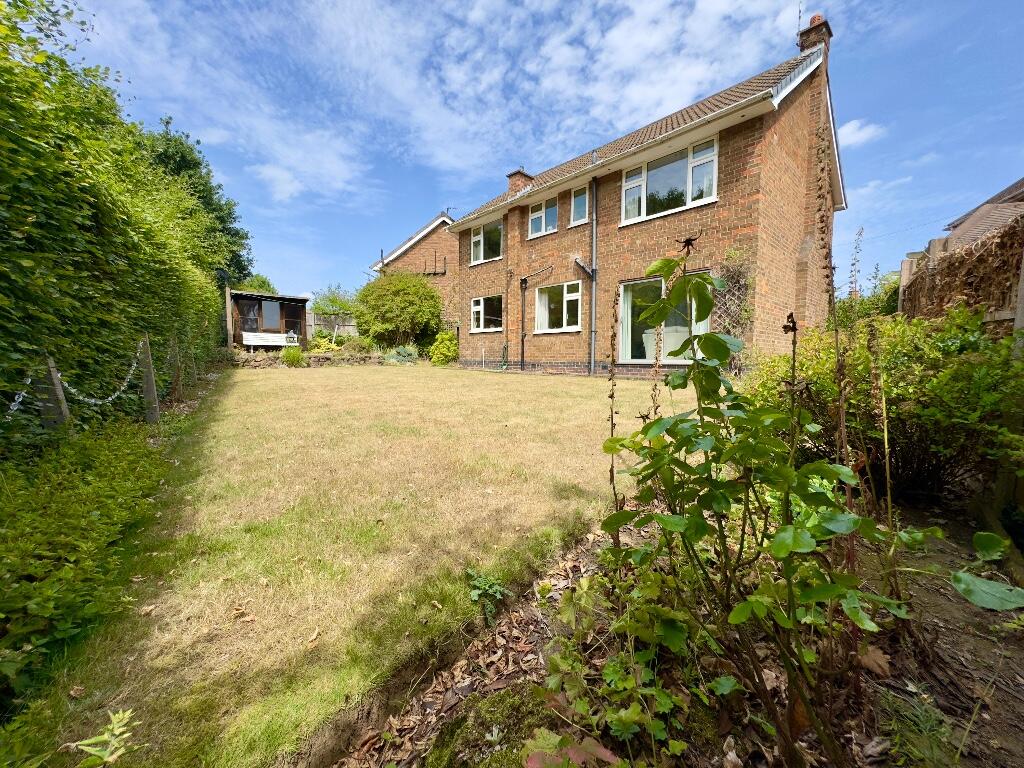 4-bed detached on Ranmore Close, Bramcote Hills, NG9, £475,000