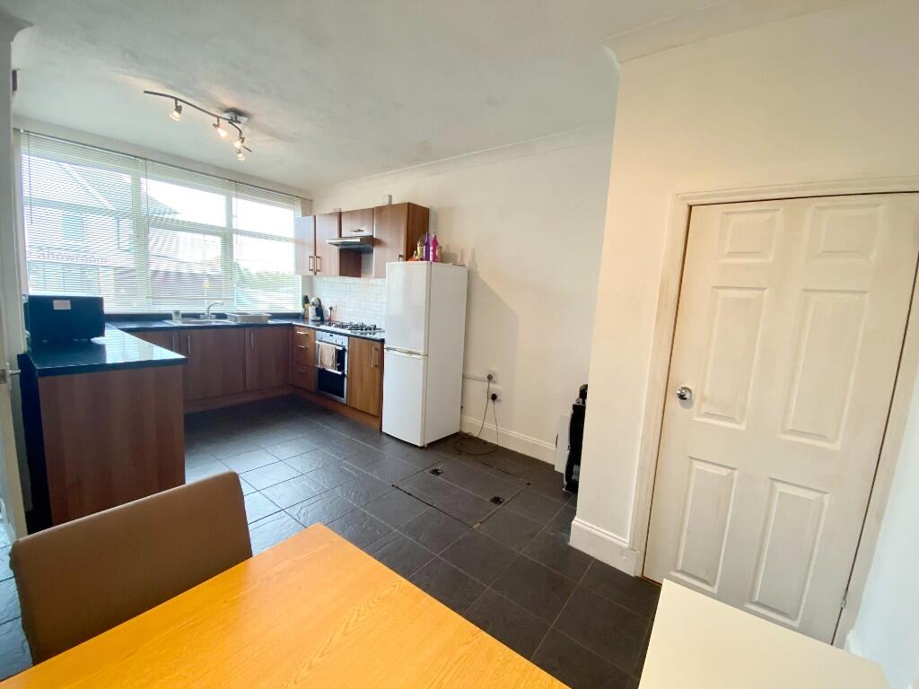 House in Gillingham, Hale - View 4