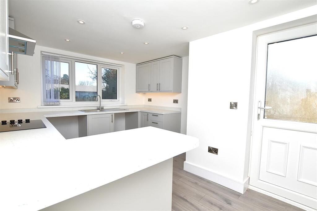 Smithy Lane, Pentre Bychan, Wrexham photo 3
