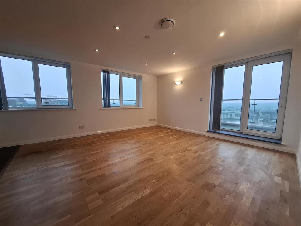 Main image of property: A Flat in Northampton House, Wellington Street, Northampton