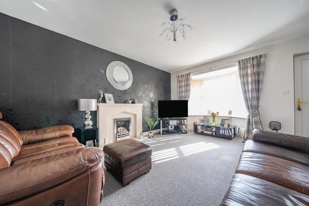 Old Whittington Road, Gobowen, Oswestry. - View 3