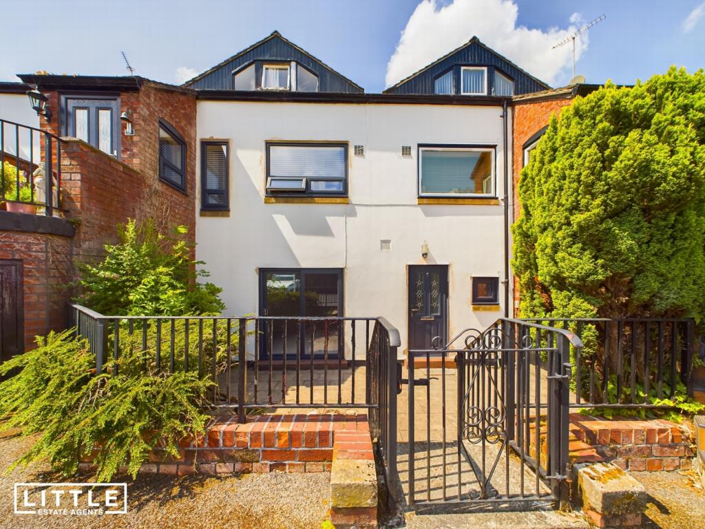 2-bed flat on Malt House Court, Windle, WA10, £150,000