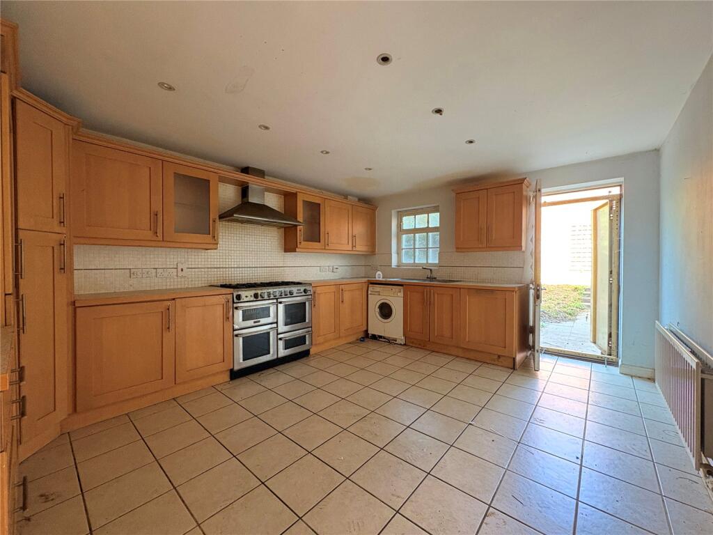 House in Northampton - View 3