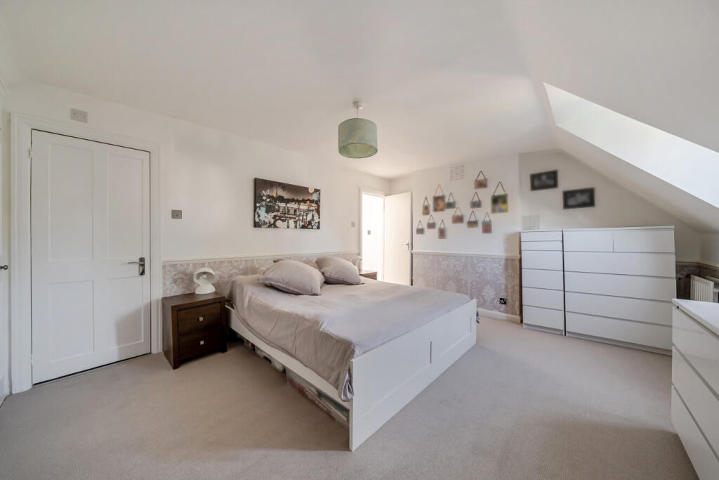 Apartment in London - View 5