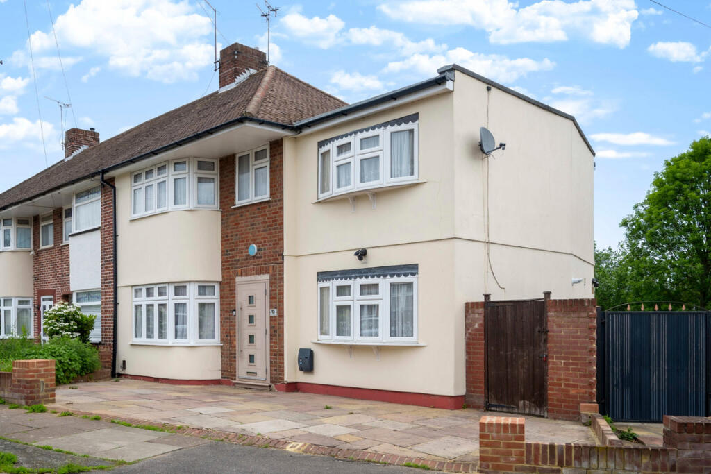Main image of property: Merlin Grove, Ilford, IG6