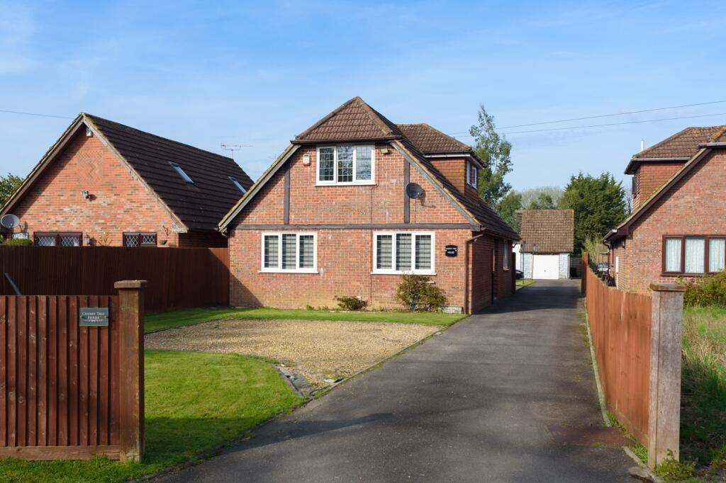 Main image of property: Steeds Lane, Kingsnorth