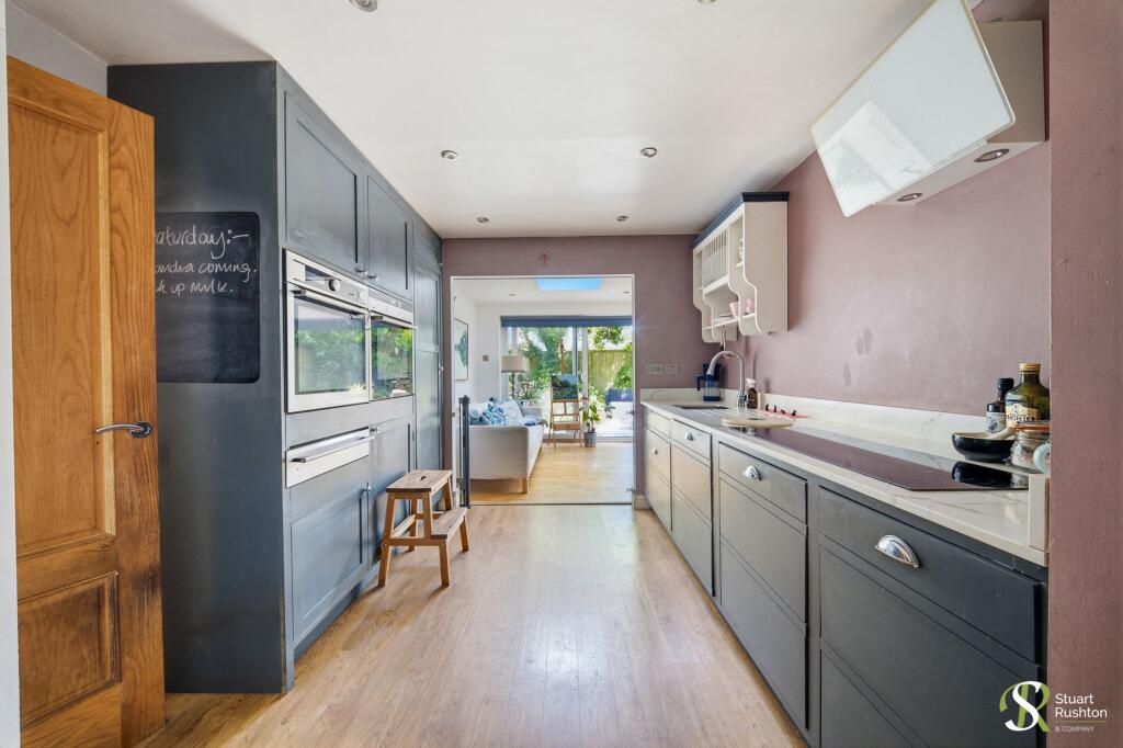 House in Knutsford, Cheshire East - More