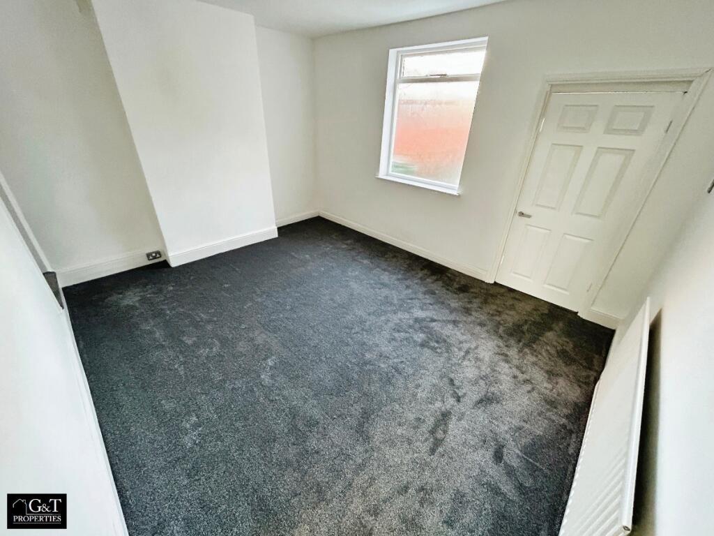 House in Dudley, West Midlands - More