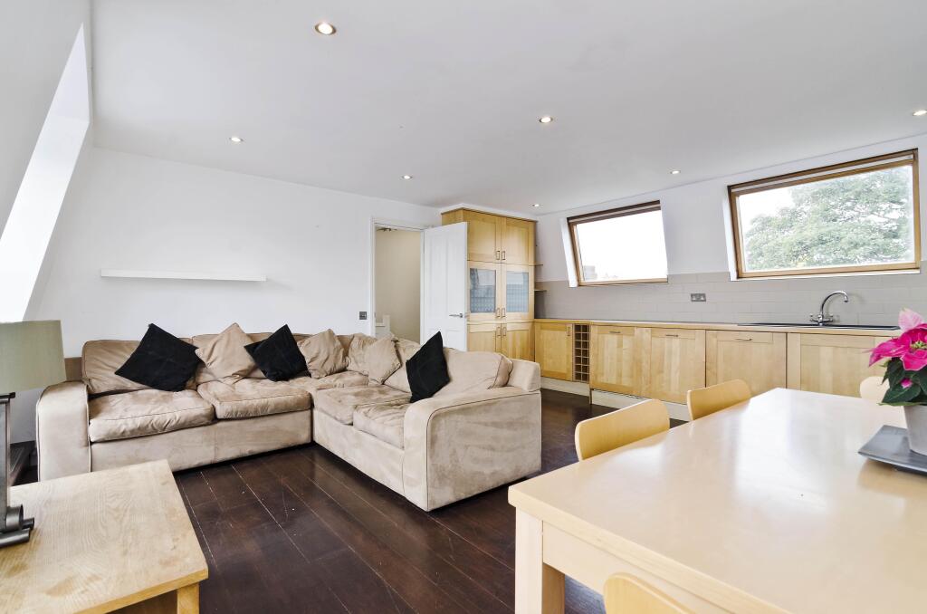 Apartment in London - View 5