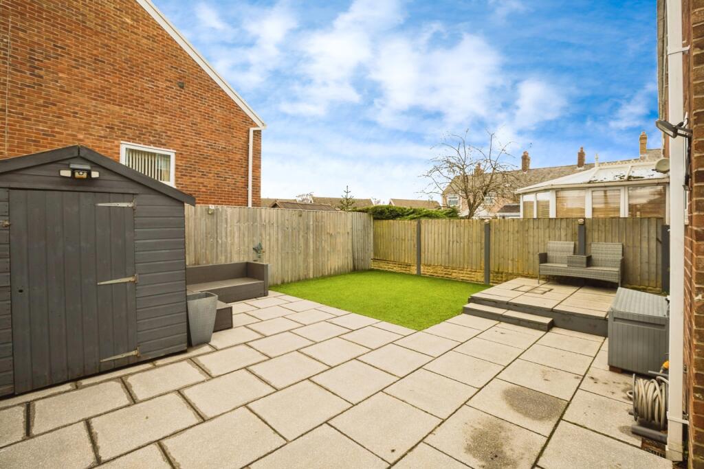 Y Berllan, Coedpoeth, Wrexham, LL11 photo 4