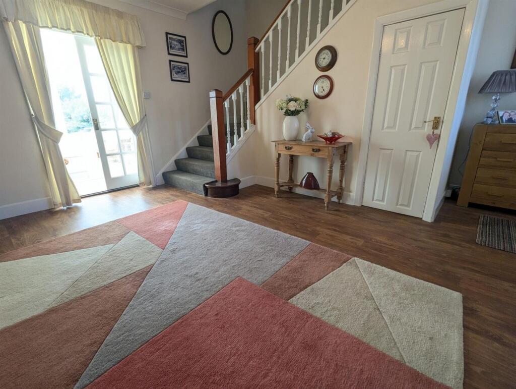 House in Sandown, Apse Heath - View 5