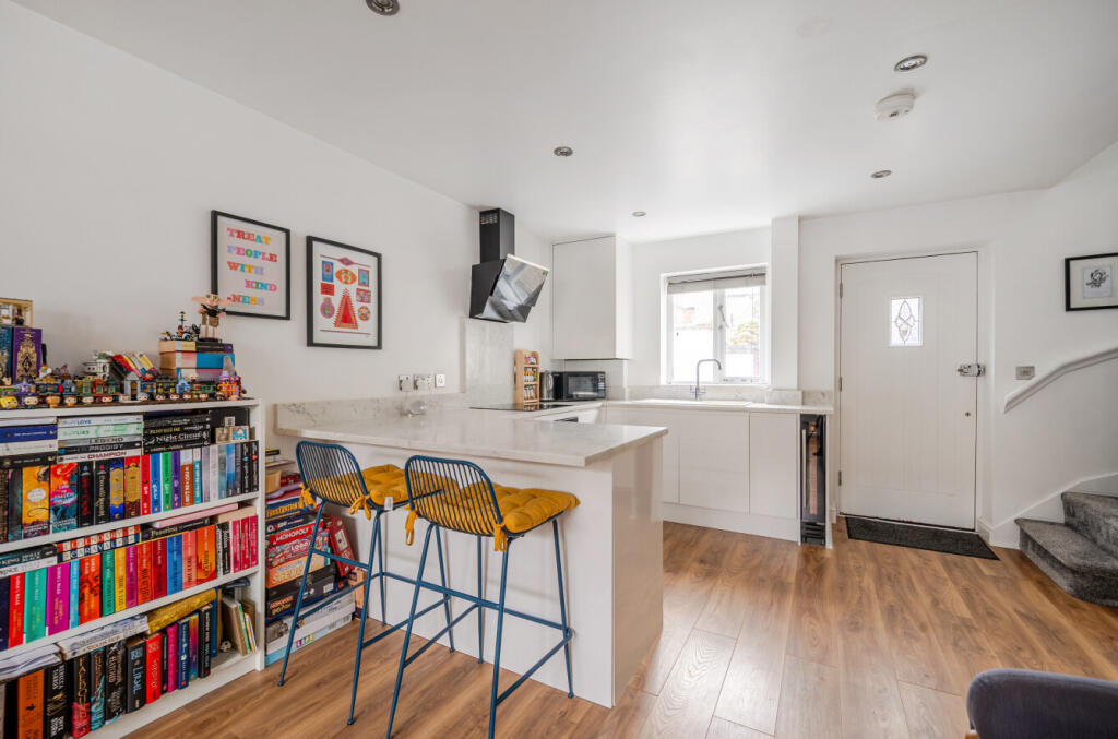 Augusta Place, Worthing, West Sussex, BN11 photo 3