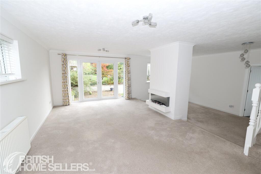 House in Laleston - View 5