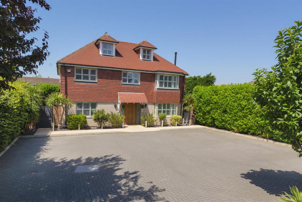 Main image of property: Heath Road, Coxheath, Maidstone