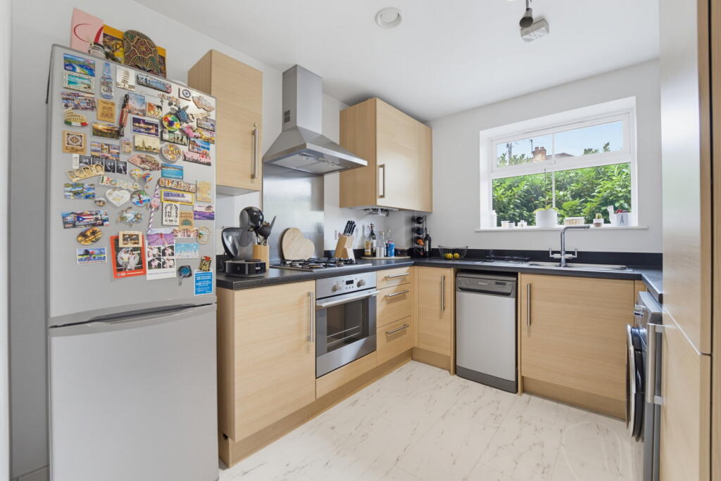Apartment in Twickenham - More