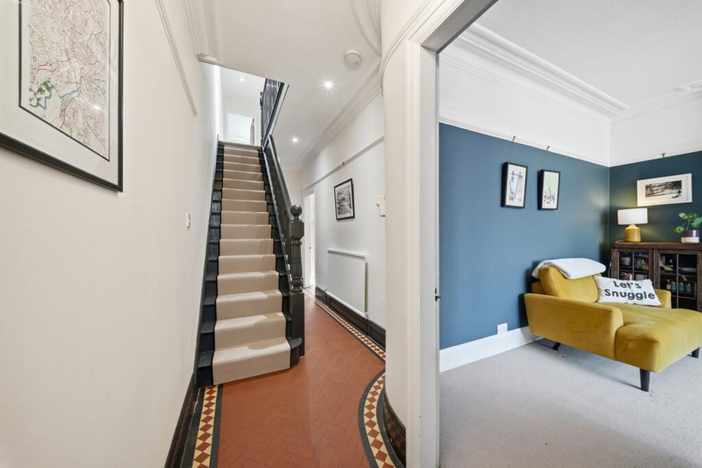 House in Nottingham, West Bridgford - View 2