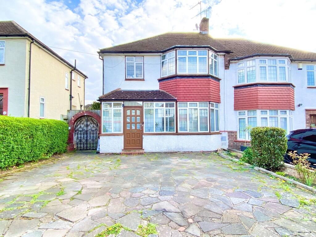 Main image of property: Linthorpe Road, Cockfosters, EN4