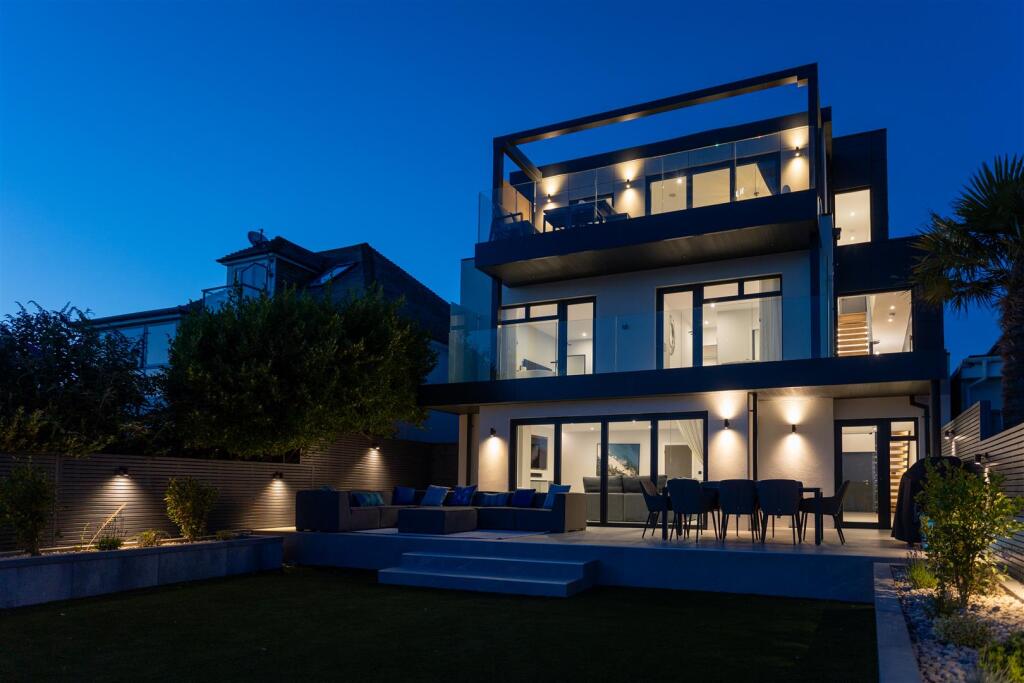 Additional image 24 of Sandbanks Road, Lilliput