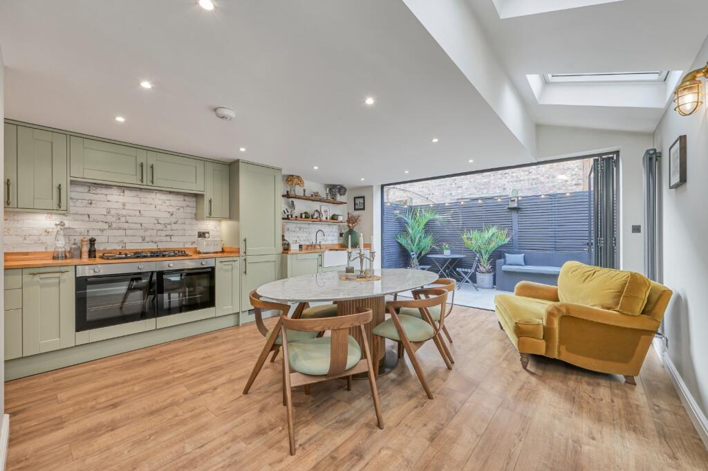 Main image of property: Glenelg Road, London, SW2