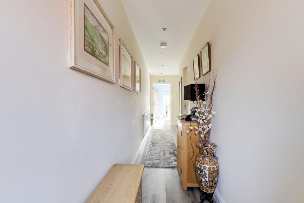 Poets Close, Hucknall, NG15 - More