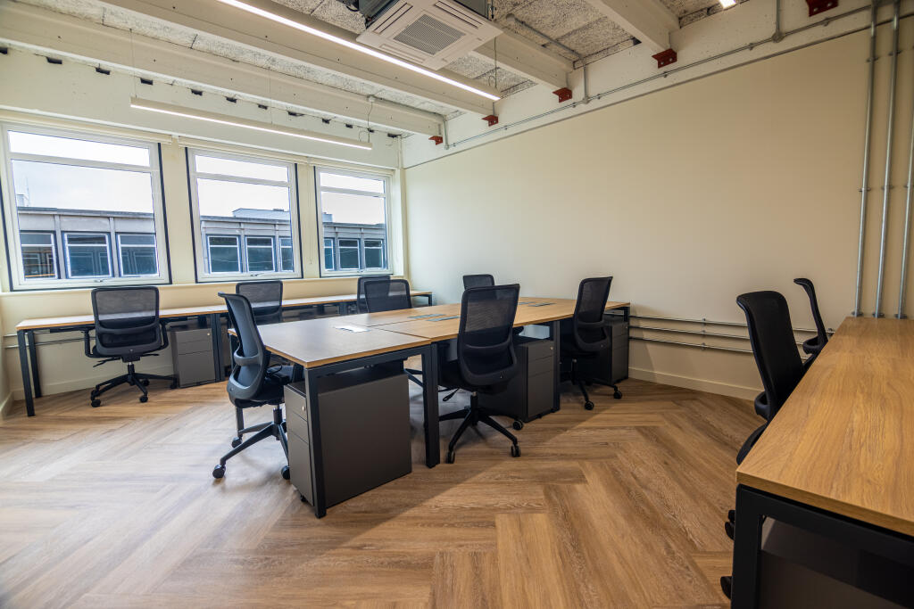10 Person Office