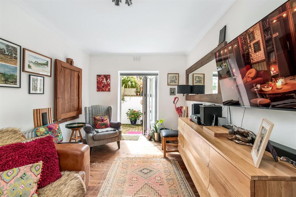 Main image of property: Azenby Road, London