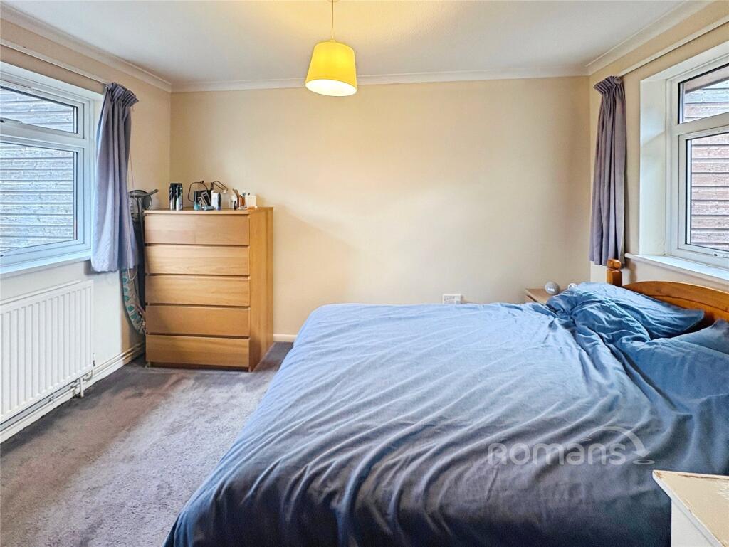 Carshalton Way, Lower Earley, Reading photo 4