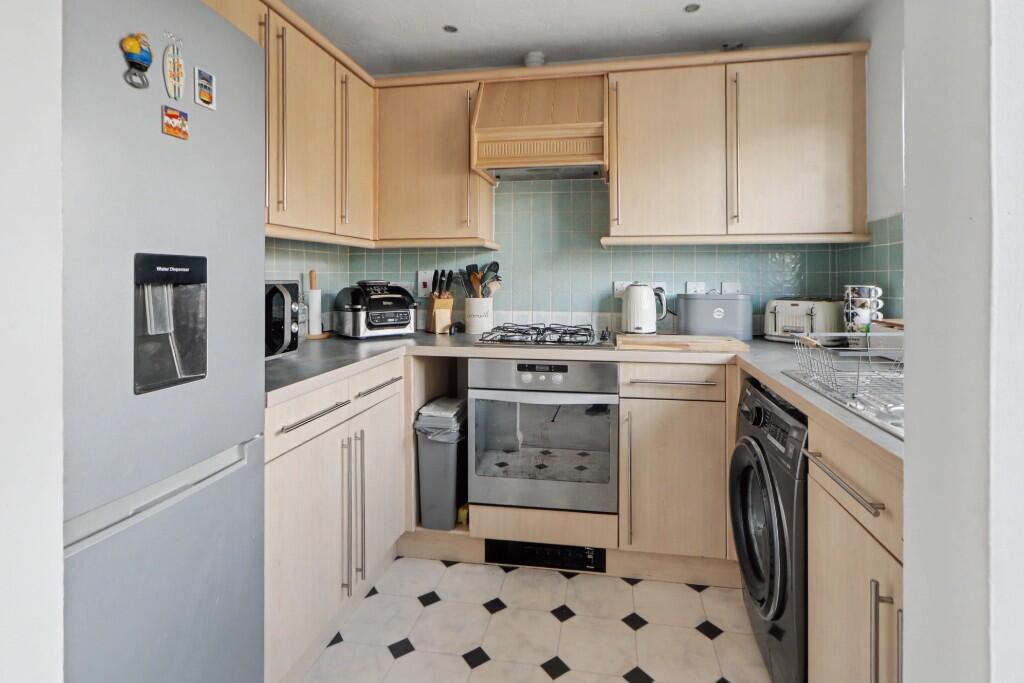 The Chilterns, Stevenage, Hertfordshire, SG1 photo 4