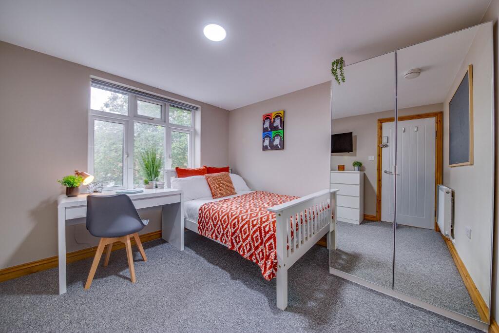 Main image of property: **£185 pppw** Ednaston Road, NG7, Nottingham