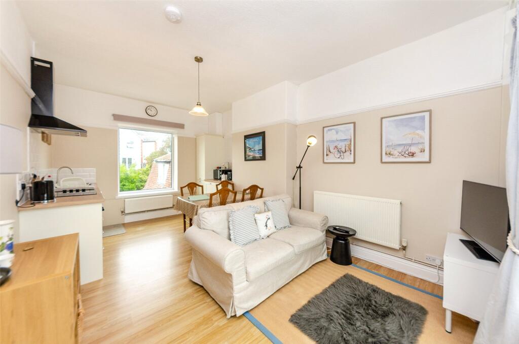 High Lane, Rhos on Sea, Colwyn Bay, Conwy, LL28 photo 2