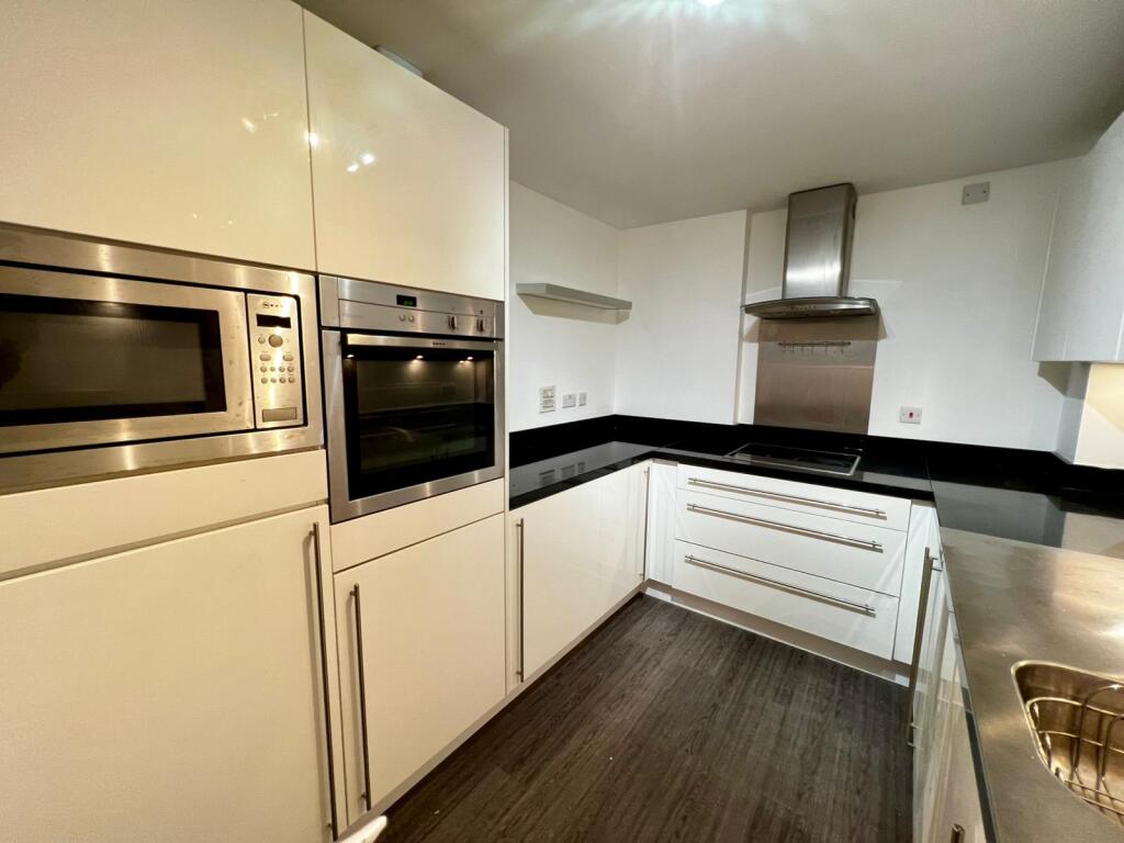 Main image of property: Royal Plaza, Westfield Terrace, Sheffield, S1