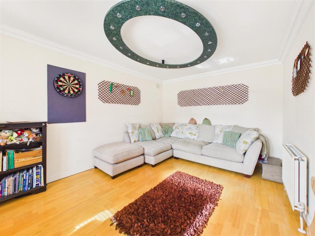 House in Hessle, East Riding of Yorkshire - View 2