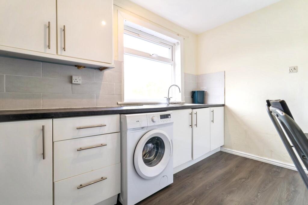 Apartment in Paisley - View 3