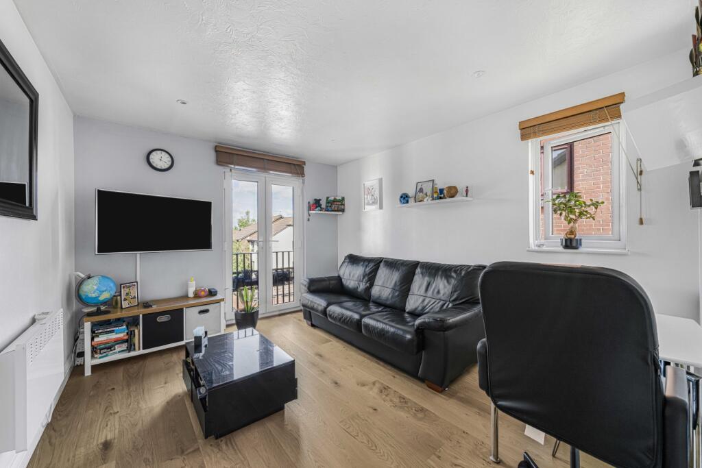 Apartment in London - View 5