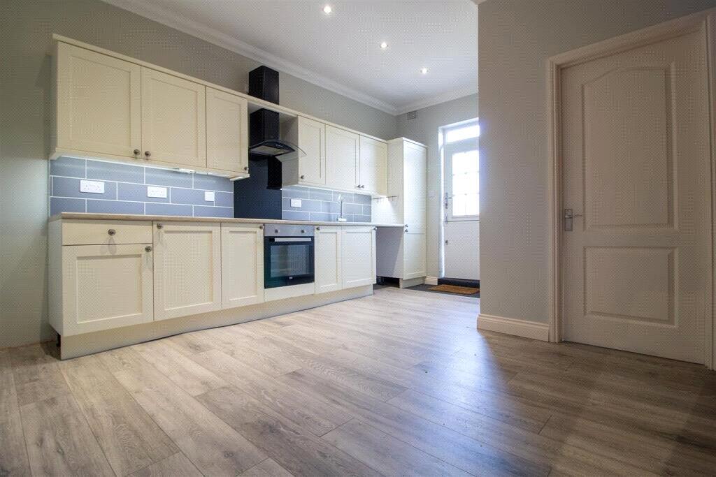 Main image of property: Houghton Road, Thurnscoe, Rotherham, S63