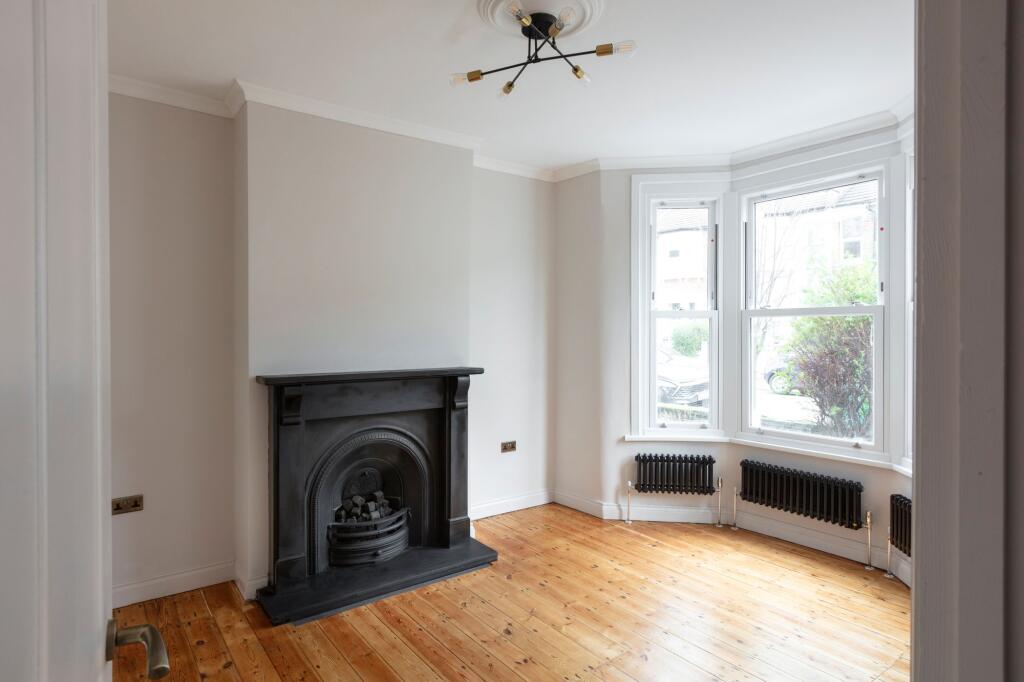 Apartment in London - View 3