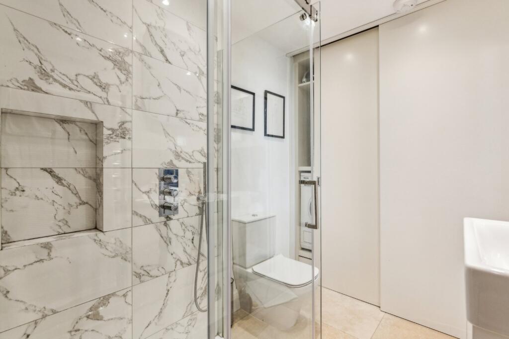 3 bedroom mews property for rent