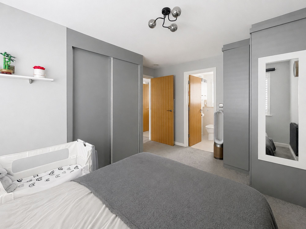 Apartment in Rochester - View 4