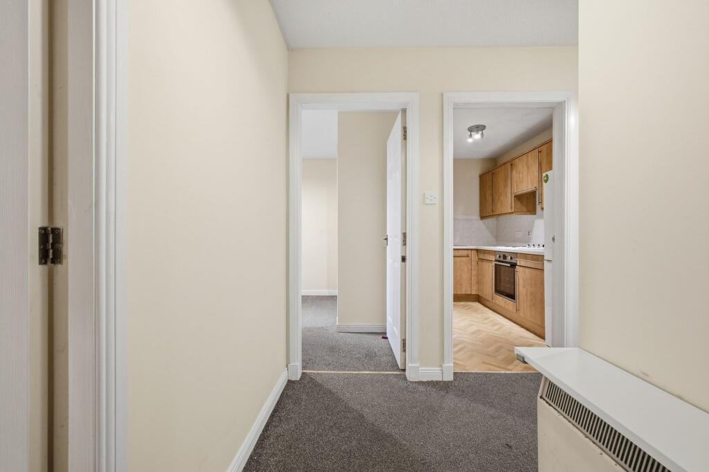 Apartment in Paisley, Renfrewshire - View 2