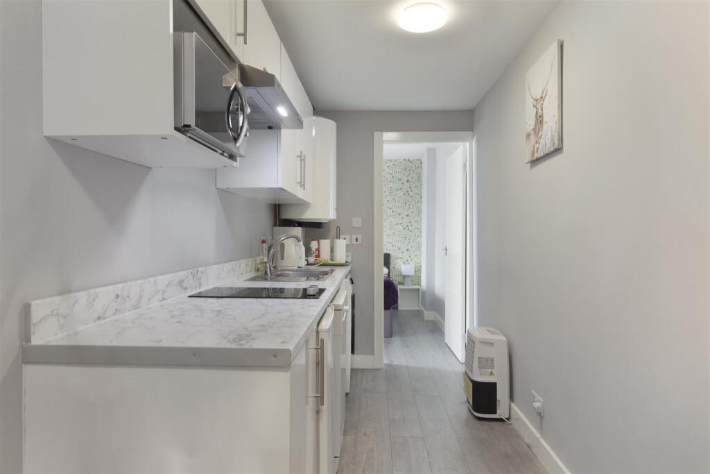 Apartment in London, Kensal Town, Maida Hill - View 3