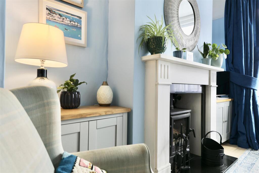 House in Hull, Gipsyville - More