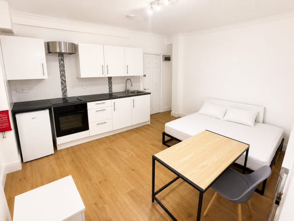Apartment in London - View 3