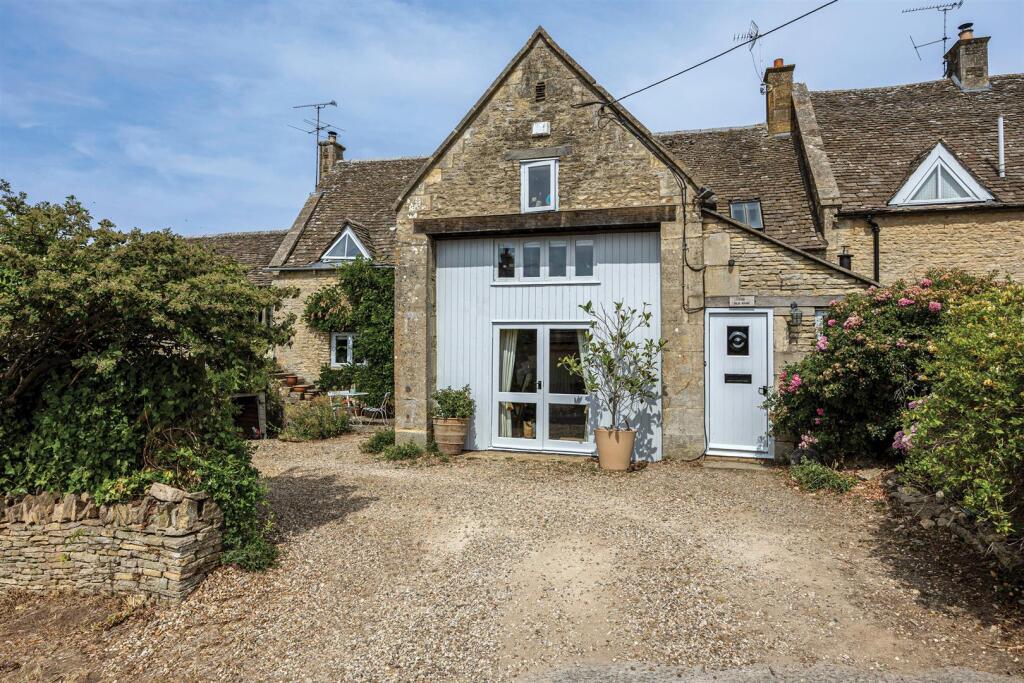 Main image of property: Calcot