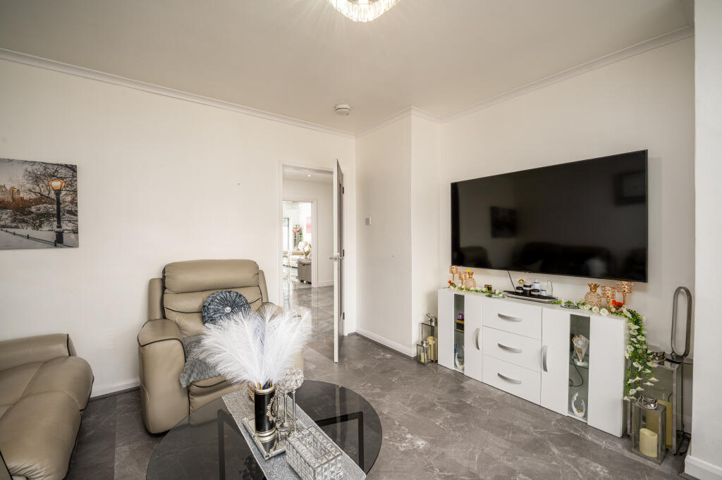House in Sandwell, West Midlands - View 5
