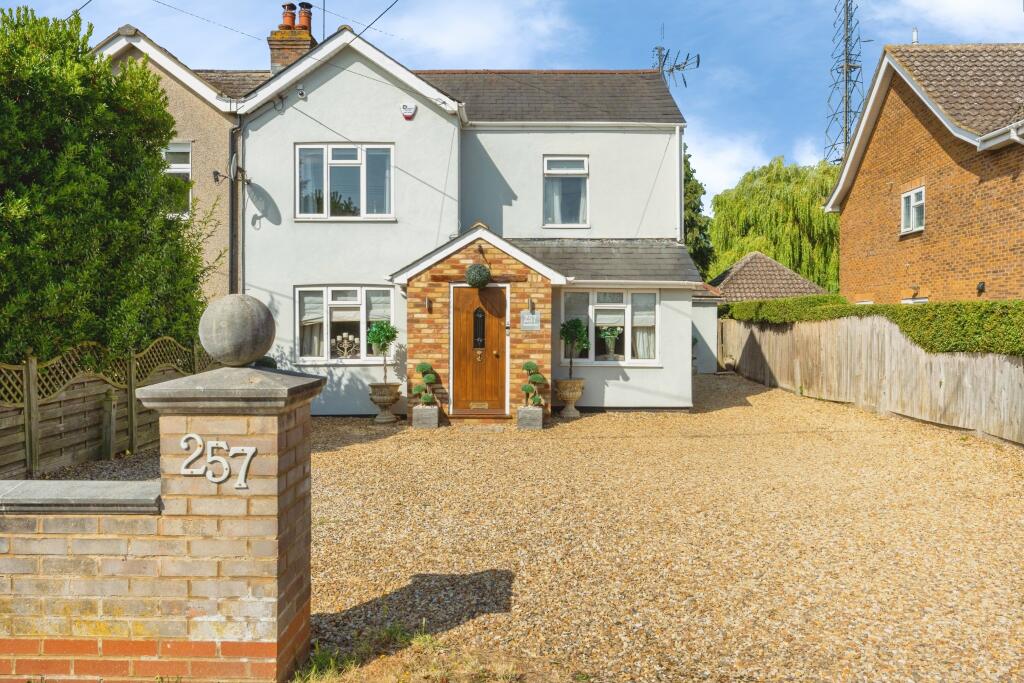 House in Streatley, Central Bedfordshire - View 2