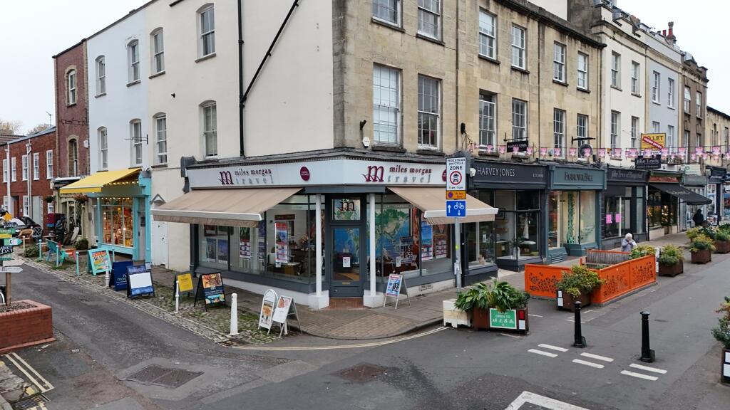 Main image of property: 16 18 & 20 Princess Victoria St, 25 & 27 Waterloo Street, Clifton Village, Bristol, City of Bristol, BS8 4BP