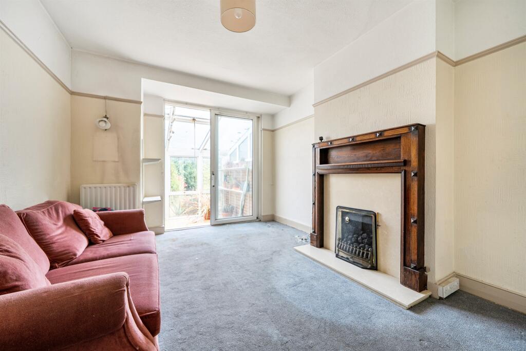 House in Enfield - View 4