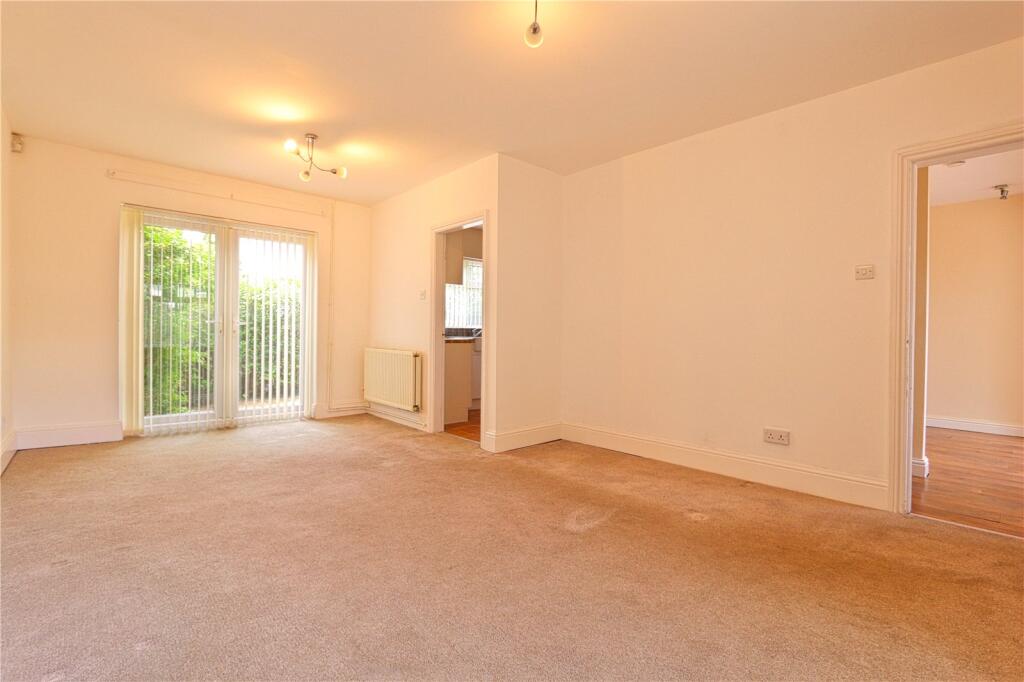Ford Grove, Mottram, Hyde, Cheshire, SK14 photo 4